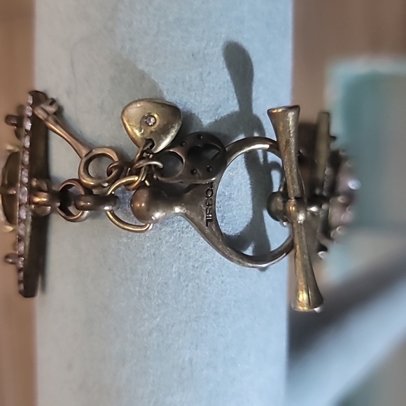 Fossil brand clear crystal bracelet with charms toggle closure brass colored - Picture 3 of 10